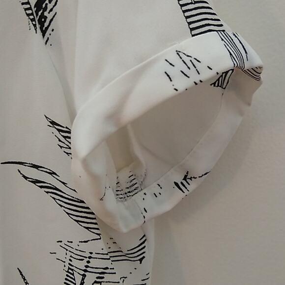 Apt 9 Sail boat short sleeve blouse. Size XS - Picture 4 of 9